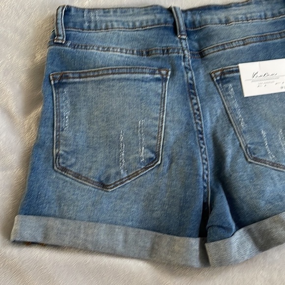 Kancan mid rise medium wash distressed five pocket size 5 size 26 jean shorts - Picture 9 of 10